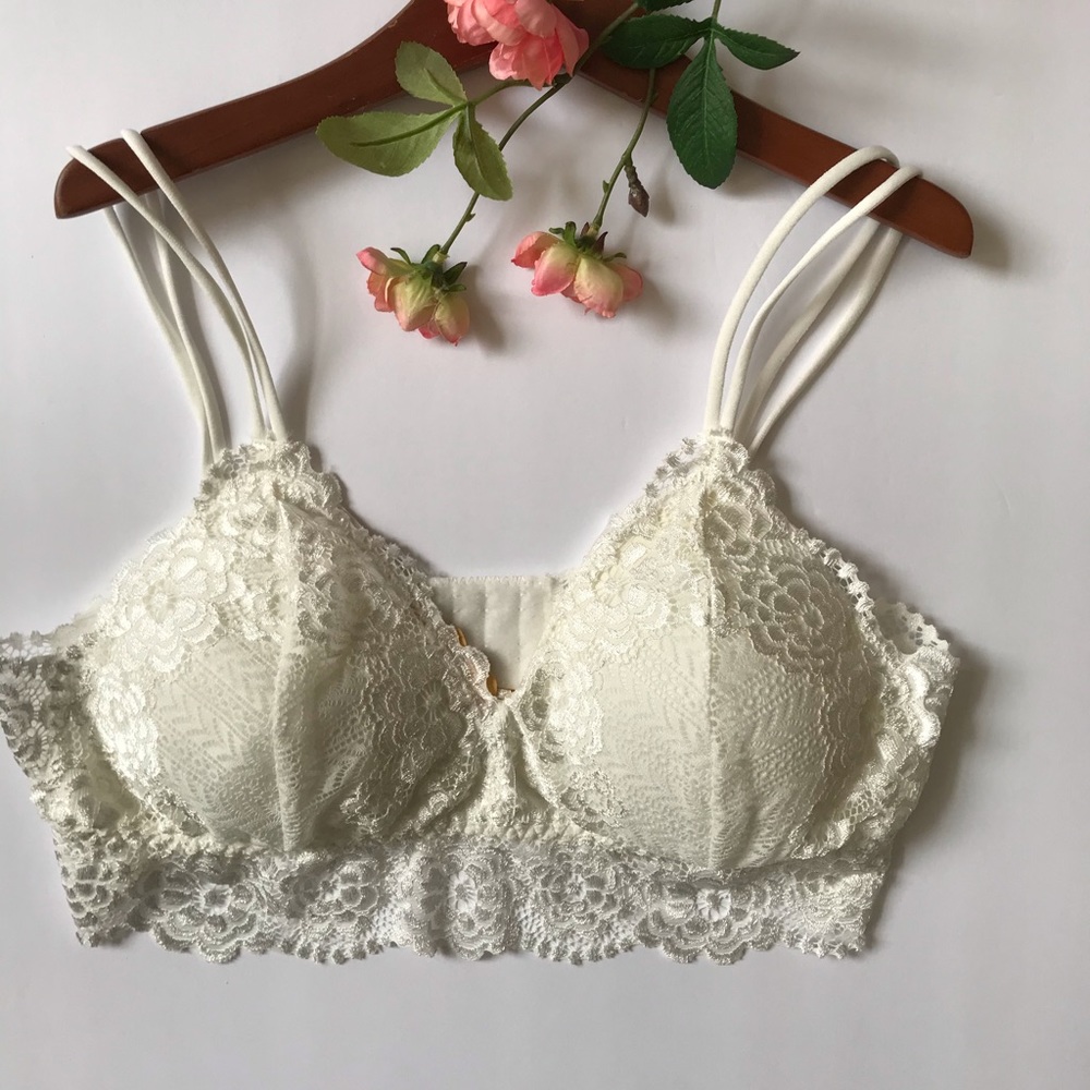 White padded lace bralette wire free bra
